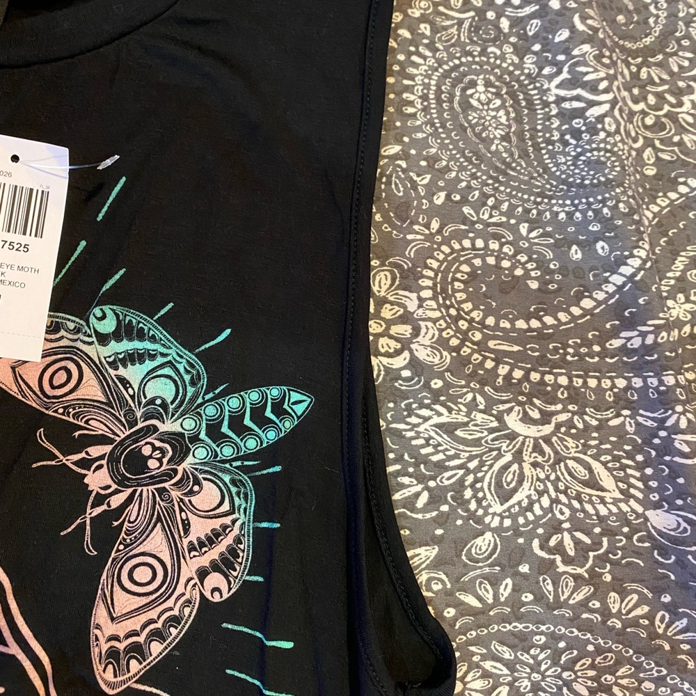 Tank top from Hot Topic - Picture 3 of 4